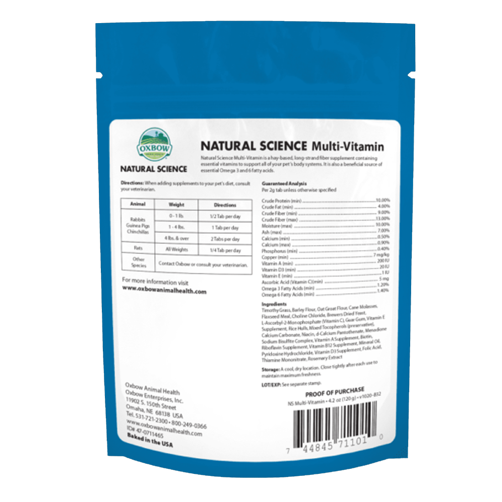 Multi-Vitamin Oxbow Natural Science Pacote azul de suplemento Natural Science Multi-Vitamin da Oxbow com informações de uso e ingredientes no verso.