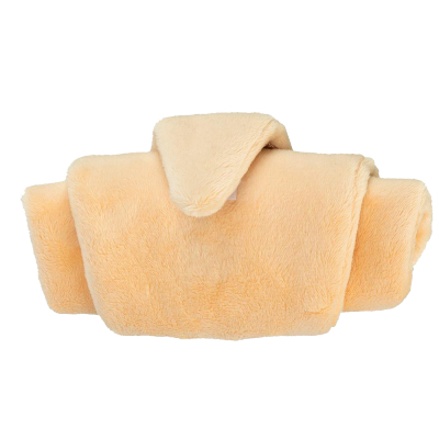 Peça de roupa bege clara felpuda com design volumoso