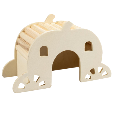 Toca para pequenos animais de madeira clara em forma de casa com abertura frontal e laterais arredondadas