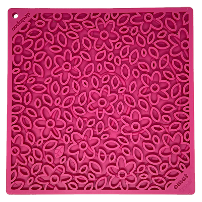 Tapete rosa quadrado com padrão floral recortado em silicone