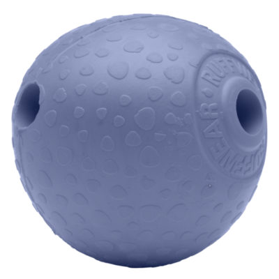 Bola de brinquedo azul com textura em gotas e buracos opostos.