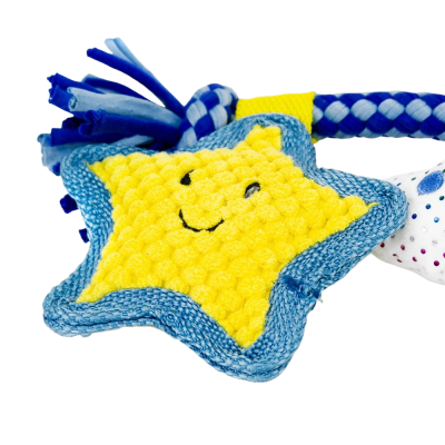 Brinquedo de cão amarelo em forma de estrela com corda azul e branca