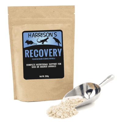 Pacote de alimentação para animais Harrison's Recovery com pá metálica e pó ao lado