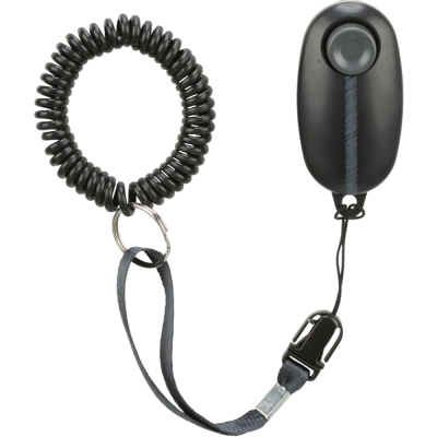 Pulseira elástica preta com botão plástico e cordão com fecho