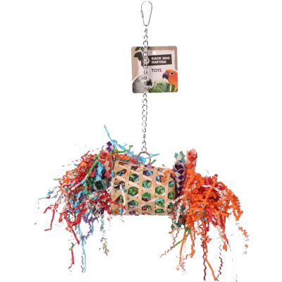 Brinquedo colorido para papagaios com elementos em madeira, tecido e papel picado