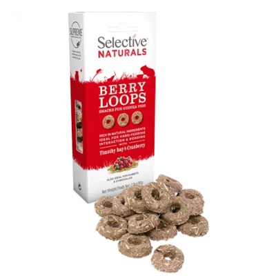 Pacote branco e vermelho de snacks Berry Loops para porquinhos-da-índia e snacks em forma de anel à frente.