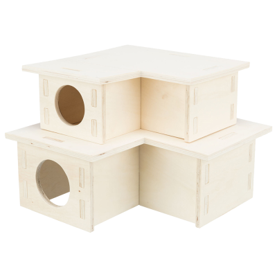 Casa de madeira clara para pequenos animais com dois andares e entradas circulares