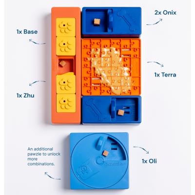 Conjunto de puzzles coloridos com base laranja, peças amarelas e azul, texto em inglês