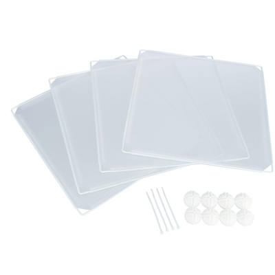 Capas transparentes para documentos com clips e elásticos brancos sobre fundo branco