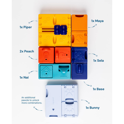 Blocos quadrados coloridos de plástico com texturas e nomes ao lado