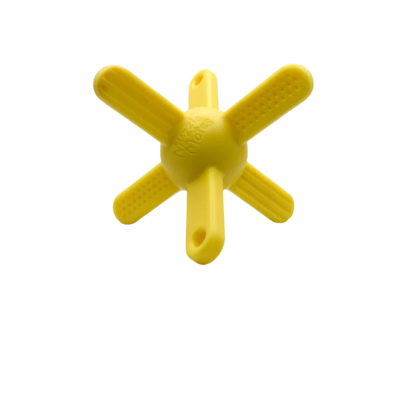 Brinquedo amarelo em forma de estrela com cinco braços e texto Nuzzle mates no centro