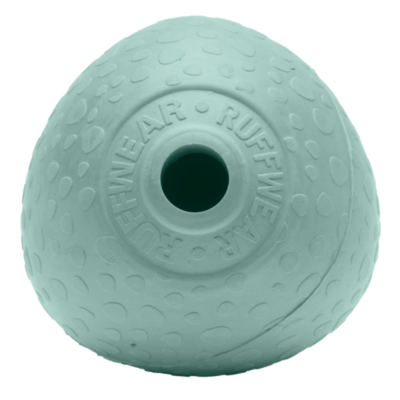 Bola de borracha azul com textura pontilhada e texto RUFFWEAR