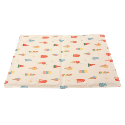 Manta branca com padrão colorido de gelados variados