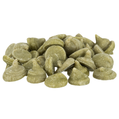 Pedaços de chocolate verde com formato de gotas