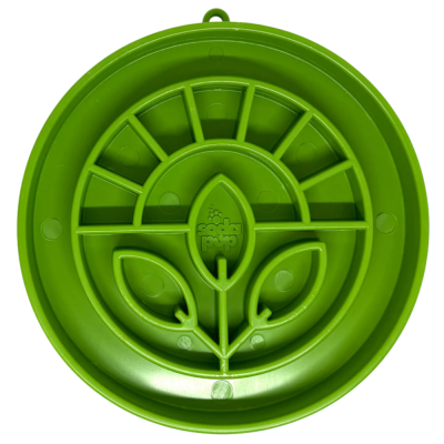 Tampa redonda verde de plástico com design em relevo de folhas e texto soda pop