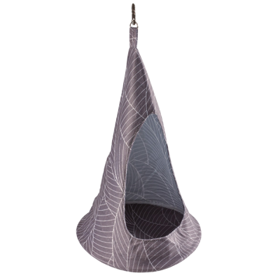 Cabana suspensa para animais em tecido cinza com padrão de folhas claras, formato cónico