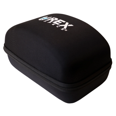 Estojo rígido preto com logótipo APEX SPECS