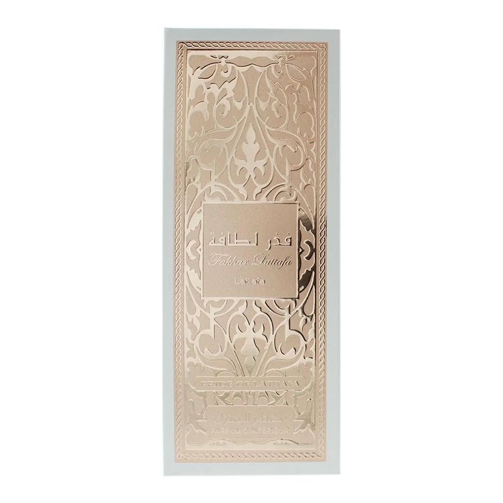 Lattafa Fakhar Lattafa Women Room Spray 450ml Embalagem retangular bege com padrão ornamental e texto em relevo
