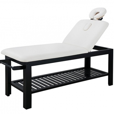 Cama de massagem branca com estrutura preta e prateleira inferior