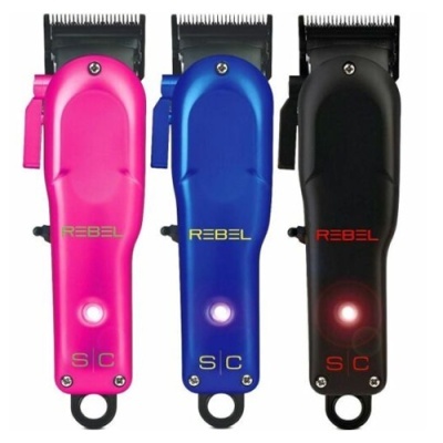 Três máquinas de cortar cabelo elétricas REBEL rosa, azul e preta com luzes acesas
