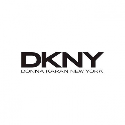 Logótipo DKNY com texto Donna Karan New York em fundo branco