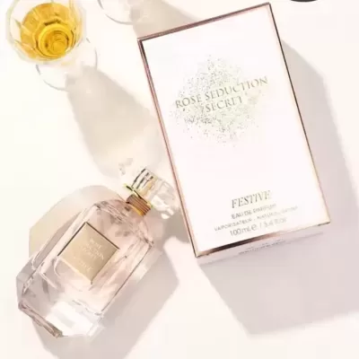 Frasco de perfume Rose Seduction Secret Festive com caixa em fundo branco
