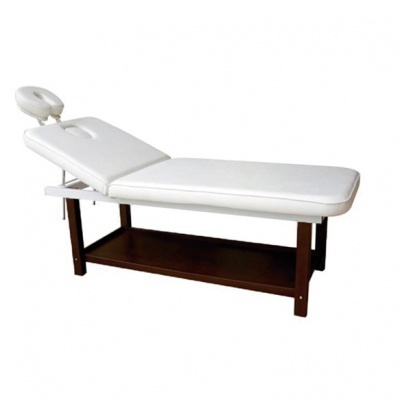 Cama de massagem branca com base de madeira escura e apoio de cabeça ajustável