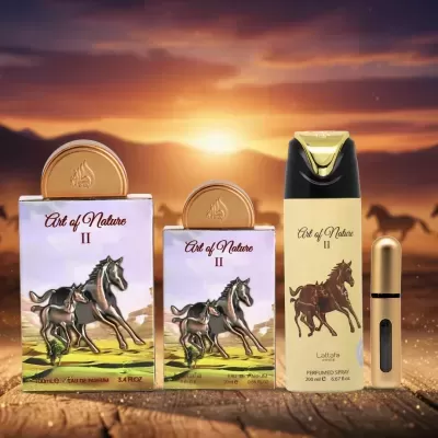 Conjunto de perfumes Art of Nature II com imagens de cavalos e frascos em tons dourados e creme