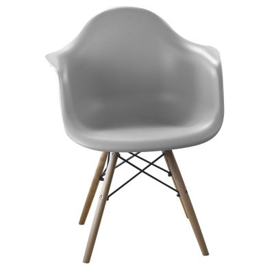Cadeira cinzenta moderna com pernas de madeira clara