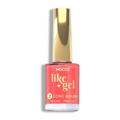 Esmalte de unhas cor rosa coral com tampa dourada e texto impresso.