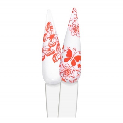 Amostras de verniz para unhas com desenho de borboletas e flores laranja