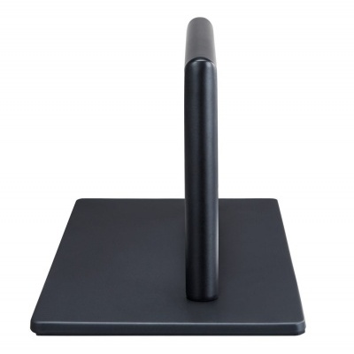 Suporte de metal preto com base quadrada e haste vertical