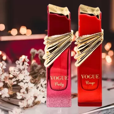 Dois frascos de perfume Vogue Party e Vogue Rouge com detalhes dourados e vidro vermelho/rosa