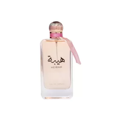 Frasco de perfume em vidro transparente com líquido rosa claro e tampa rosa