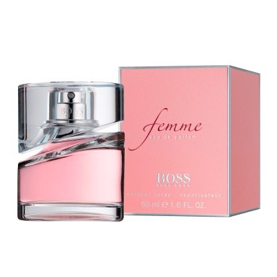 Frasco de perfume BOSS Femme com embalagem rosa