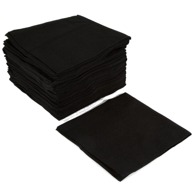 Pacote de guardanapos de papel pretos empilhados