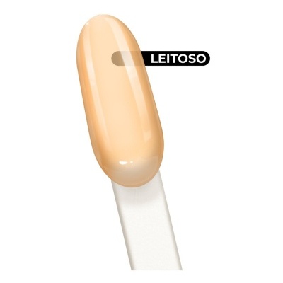 Esmalte de unha creme claro LEITOSO em palito de teste