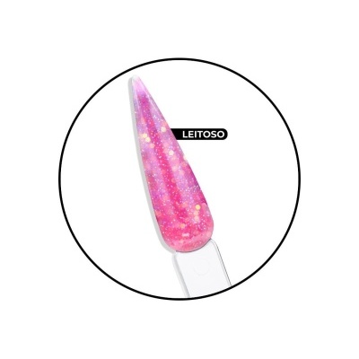 Amostra de verniz rosa com glitter e brilho etiquetada como 'LEITOSO'