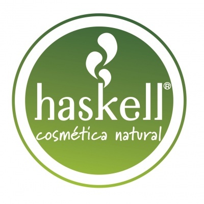 Logótipo circular verde com texto branco 'haskell cosmética natural'