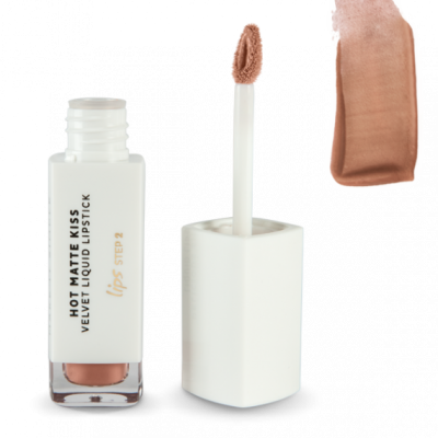 Batom líquido mate nude com embalagem branca e aplicador