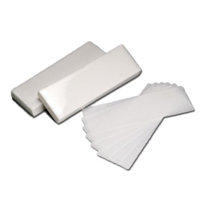 Duas embalagens e toalhetes descartáveis brancos