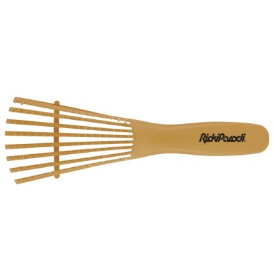 Pente de cabelo largo em madeira com nome RickiParodi