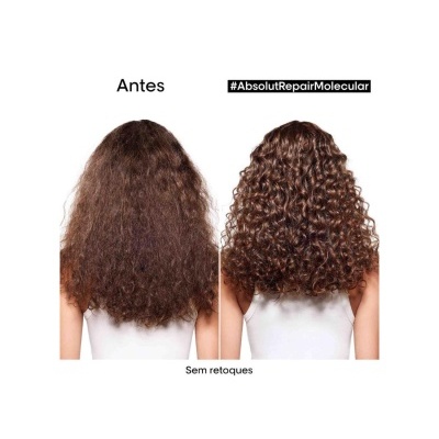 Antes e depois do cabelo de uma pessoa com cabelo castanho com cabelos frisados e encaracolados definidos