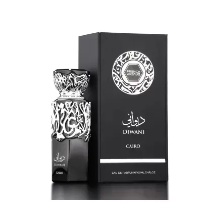 Frasco e caixa de perfume preto e prateado com caligrafia