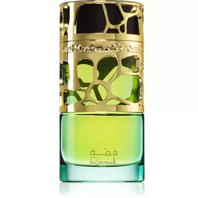 Frasco de perfume verde com decoração dourada e texto Qimmah