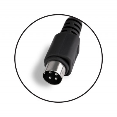 Cabo com conector circular de 5 pinos preto e metal