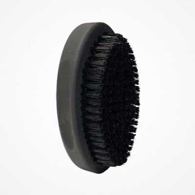 Escova de barba preta com base oval