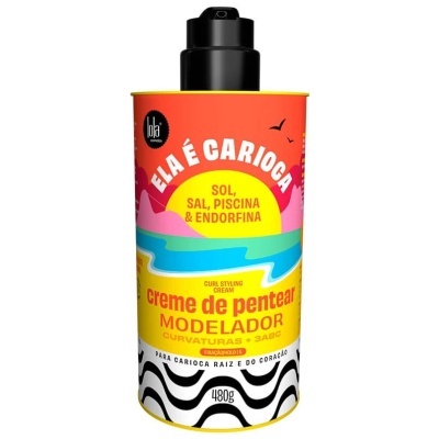 Frasco de creme para pentear modelador com etiqueta colorida e tampa preta