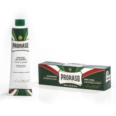Tubo de creme de barbear Proraso branco e verde com caixa verde, branco e vermelho