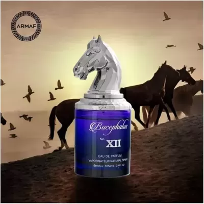 Frasco azul de perfume Bucephalus No XII com tampa em forma de cabeça de cavalo prateada e logótipo ARMAF